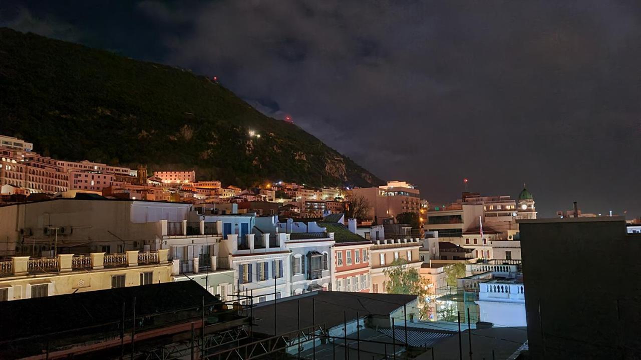 Gibraltar Town Centre Flat With Roof Terrace Apartment Екстериор снимка